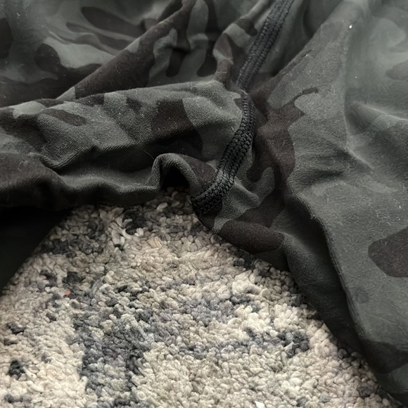 Camo lululemon leggings EUC - Picture 5 of 6